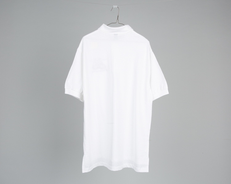 Image: shirt: United Airlines