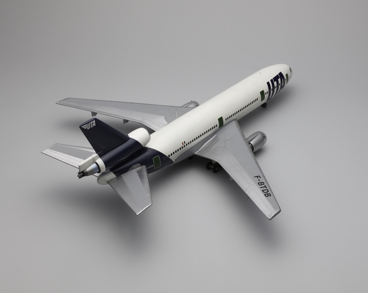 Image: model airplane: Union de Transports Aériens (UTA), McDonnell Douglas DC-10-30