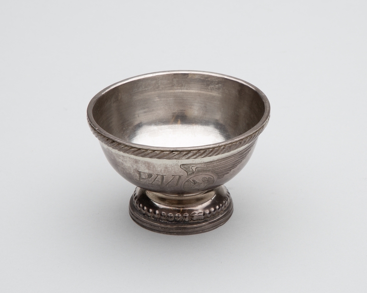 Image: lawn bowling trophy: Pan American Airways