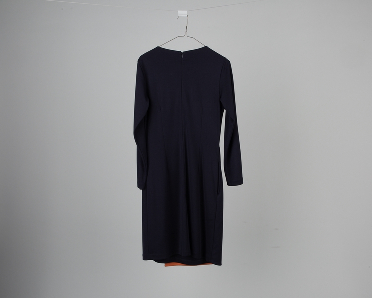 Image: flight attendant dress: JetBlue Airways