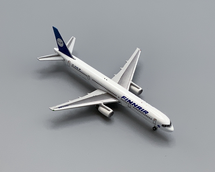 Image: miniature model airplane: Finnair, Boeing 757-200