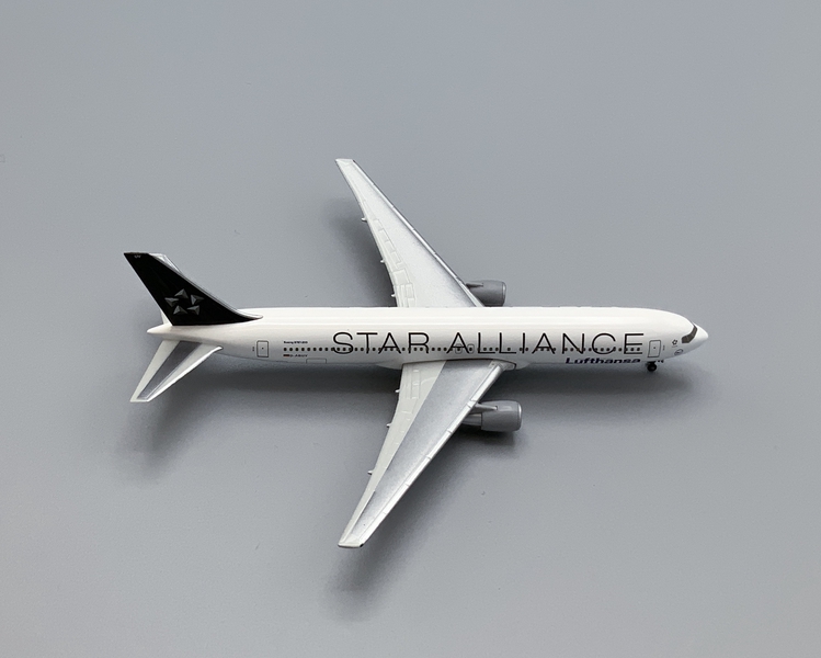Image: miniature model airplane: Lufthansa German Airlines, Boeing 767-300ER D-ABUV