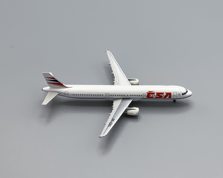 Image: miniature model airplane: Czech Airlines, Airbus A321