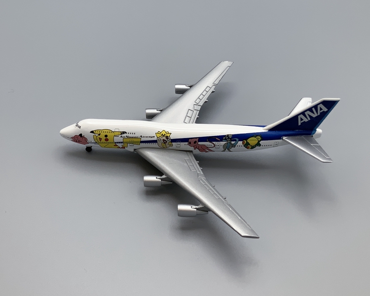 Image: miniature model airplane: ANA (All Nippon Airways), Boeing 747