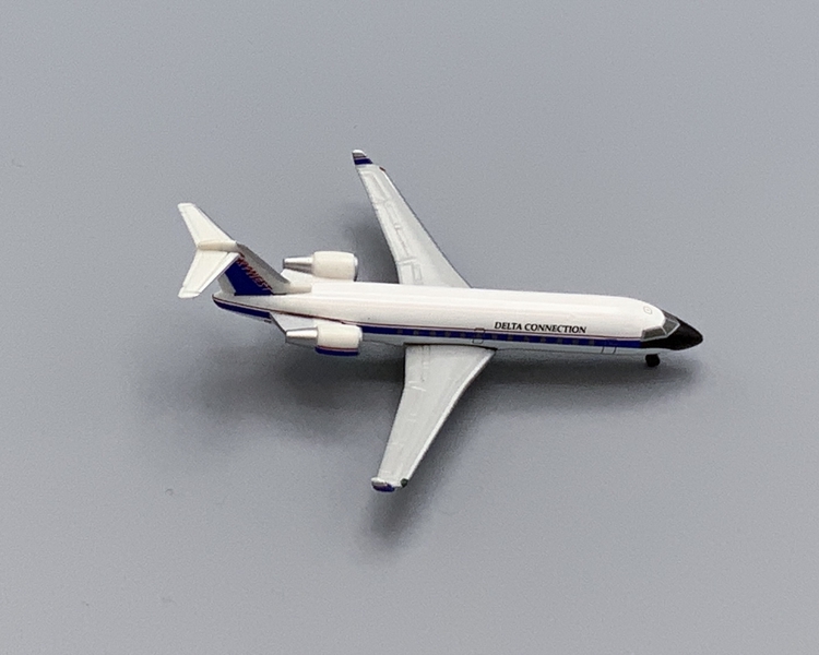 Image: miniature model airplane: SkyWest Airlines / Delta Connection, Canadair Jet