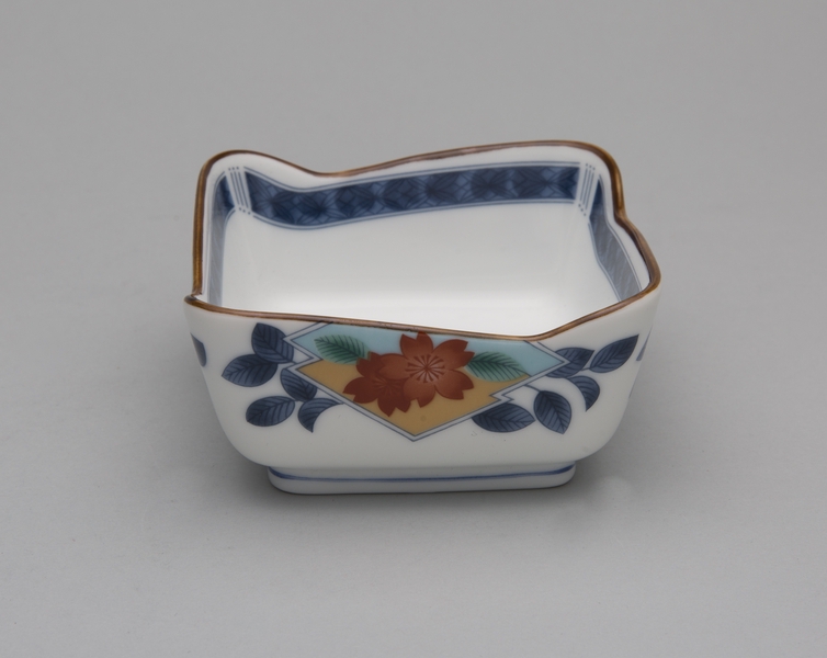 Image: condiment dish: Japan Air Lines