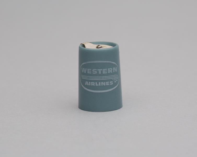 Image: pepper shaker: Western Airlines