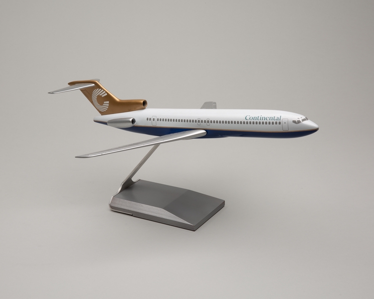 Image: model airplane: Continental Airlines, Boeing 727, proposed livery
