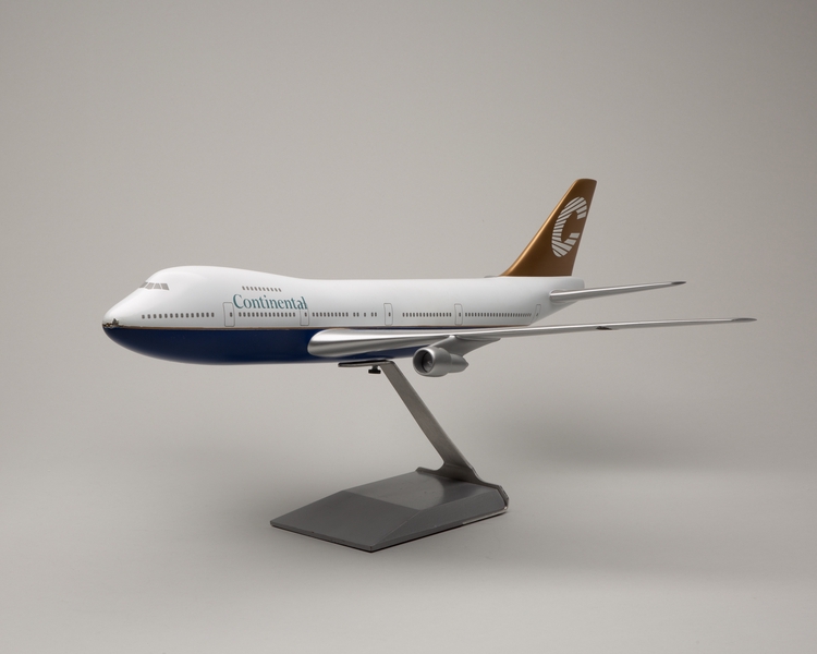 Image: model airplane: Continental Airlines, Boeing 747, proposed livery
