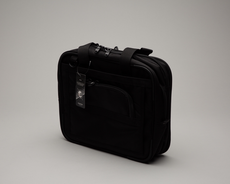 Image: computer bag/briefcase: Virgin America