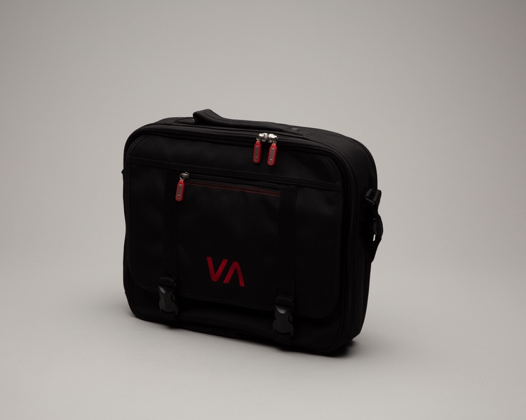 Image: computer bag/briefcase: Virgin America