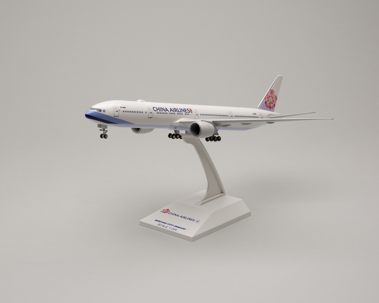 Image: model airplane: China Airlines, Boeing 777-300