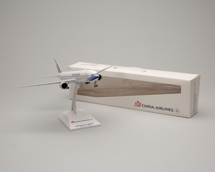 Image: model airplane: China Airlines, Boeing 777-300