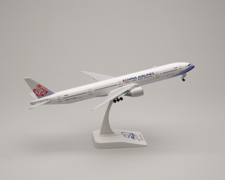Image: model airplane: China Airlines, Boeing 777-300