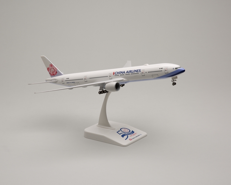 Image: model airplane: China Airlines, Boeing 777-300