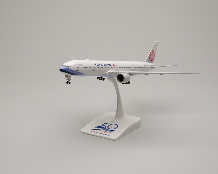 Image: model airplane: China Airlines, Boeing 777-300