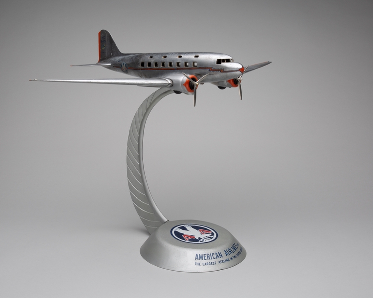 Image: model airplane: American Airlines, Douglas (DC-3) DST