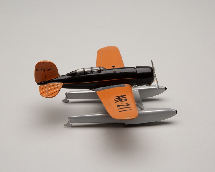 Image: model airplane: Lockheed 8 Sirius Tingmissartoq