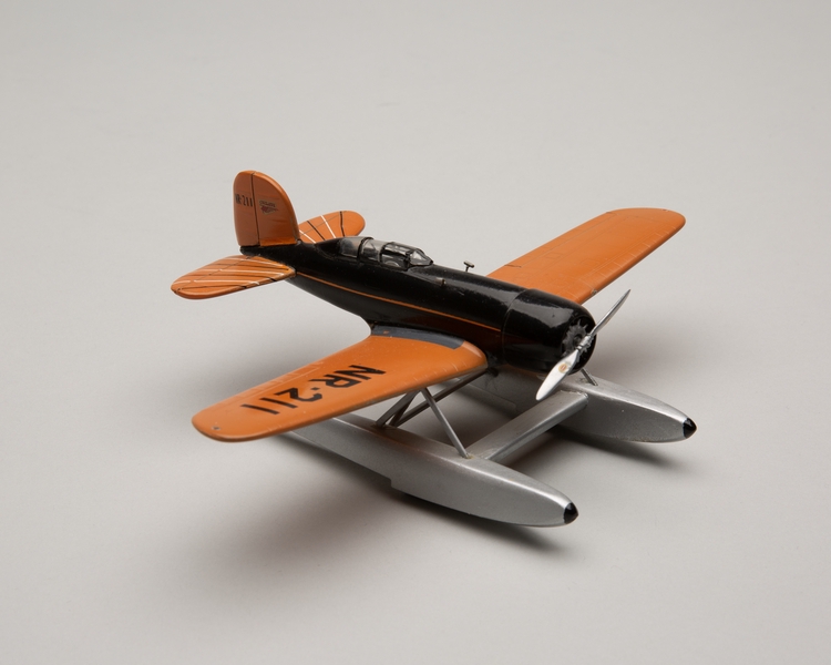 Image: model airplane: Lockheed 8 Sirius Tingmissartoq