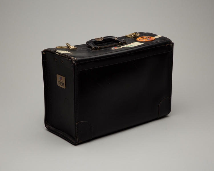 Image: pilot flight case: United Airlines