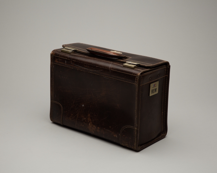 Image: pilot flight case: United Airlines