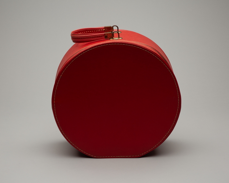 Image: stewardess suitcase: Pacific Southwest Airlines (PSA)