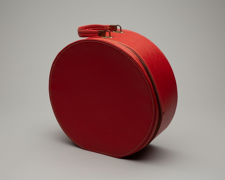 Image: stewardess suitcase: Pacific Southwest Airlines (PSA)