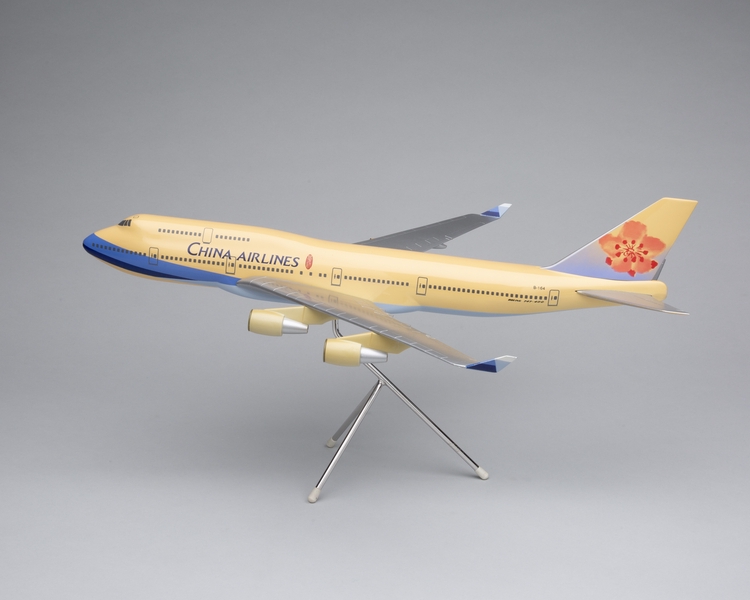 Image: model airplane: China Airlines, Boeing 747-400