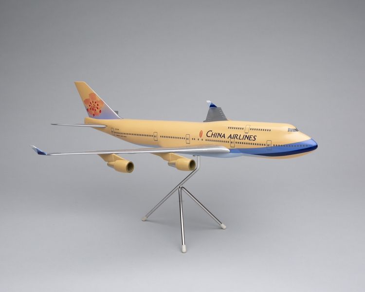 Image: model airplane: China Airlines, Boeing 747-400