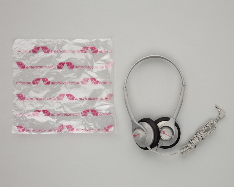 Image: inflight headset: Virgin America