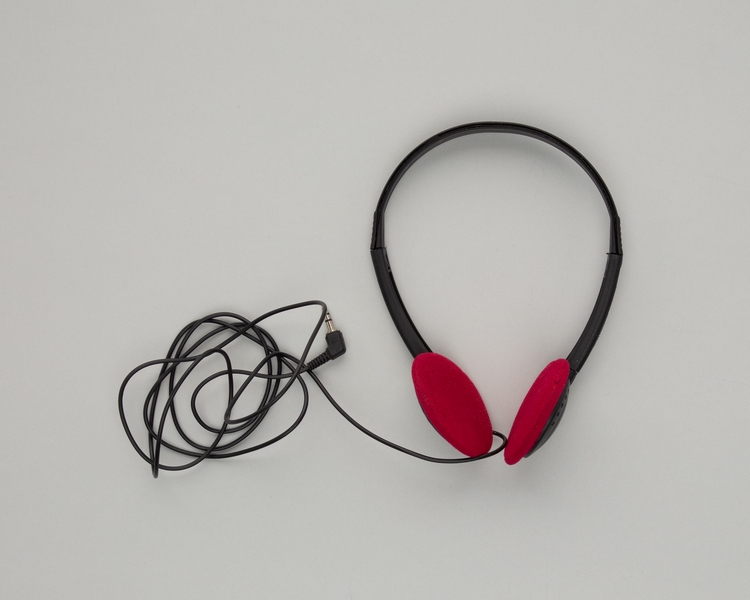 Image: inflight headset: Virgin America