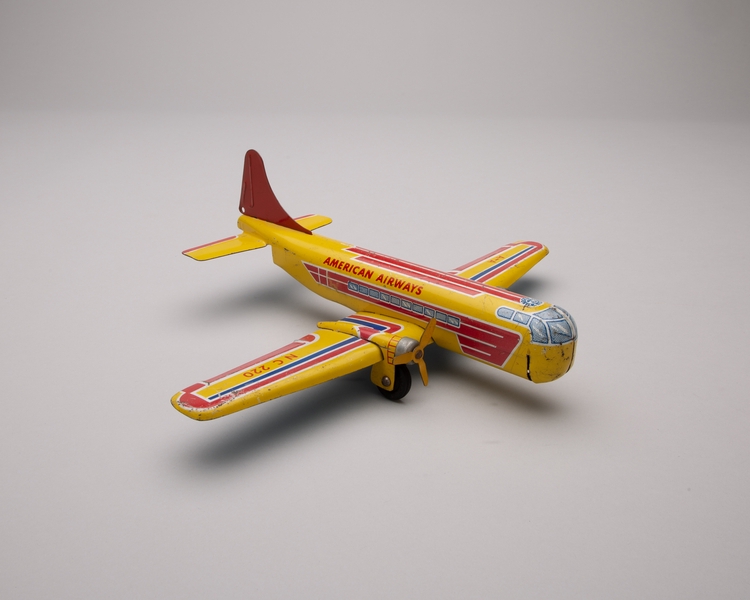 Image: toy airplane: American Airways twin engine aircraft