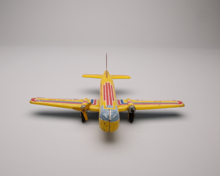 Image: toy airplane: American Airways twin engine aircraft