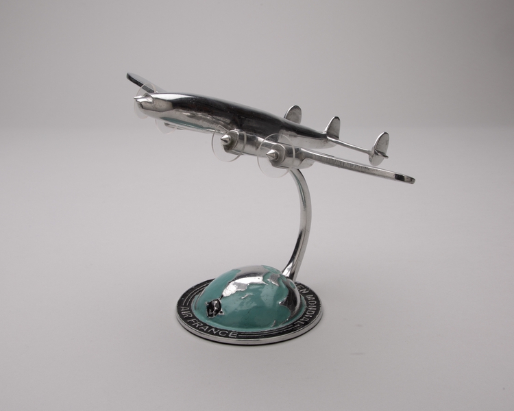 Image: tabletop aircraft model: Air France, Lockheed L-049 Constellation