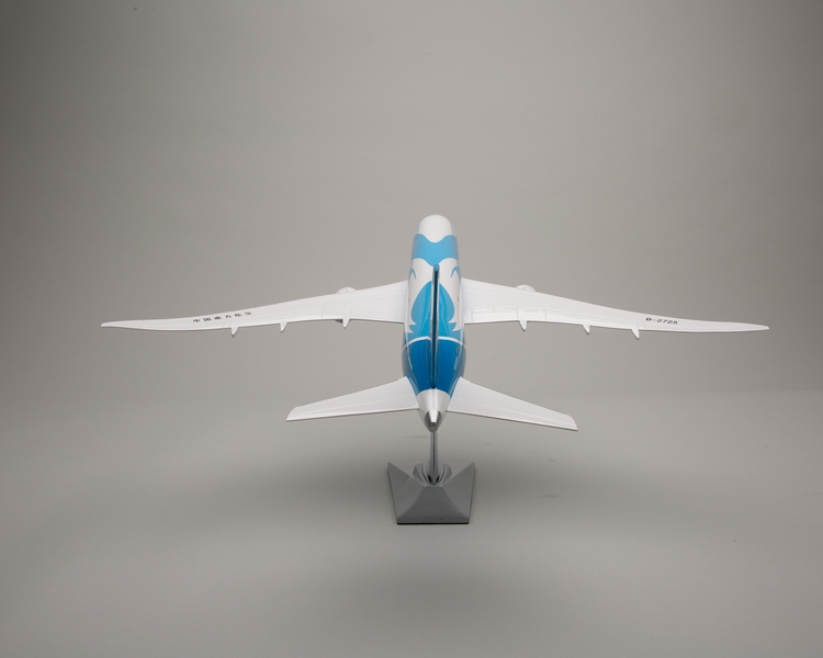 Image: model airplane: China Southern Airlines, Boeing 787 Dreamliner