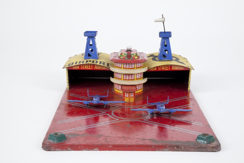 Image: toy: airport set