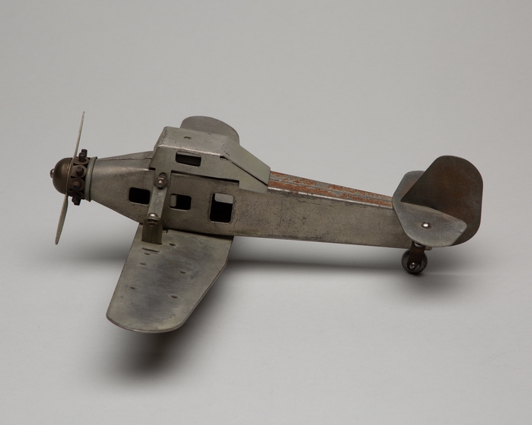 Image: toy airplane: single engine aircraft