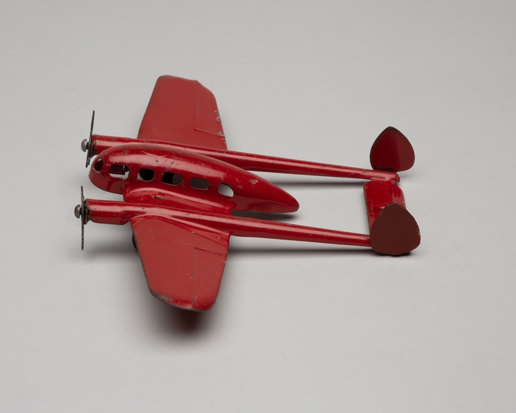 Image: toy airplane: Crusader Flying Wing, two engine