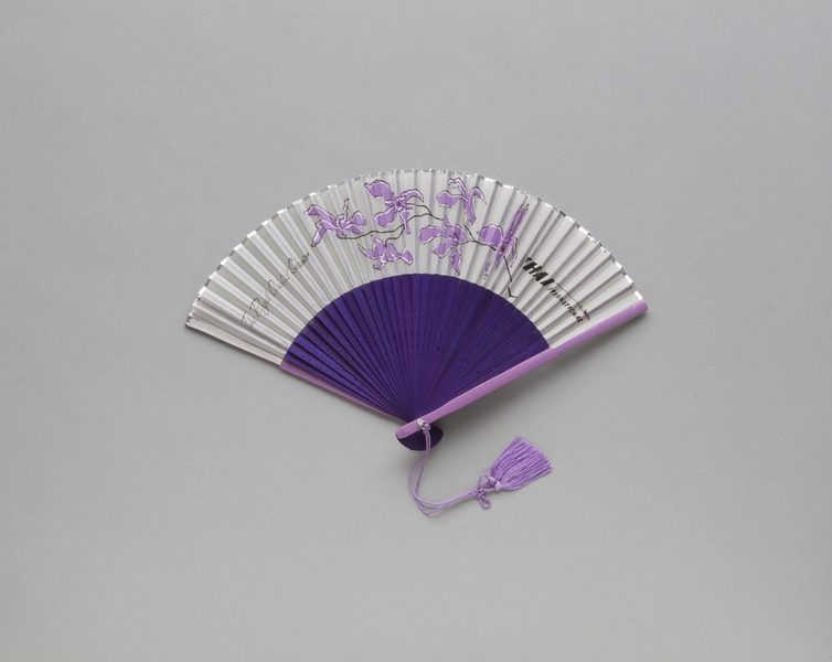Image: folding fan: Thai Airways International