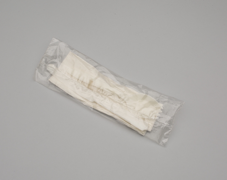 Image: utensil set: Republic Airlines
