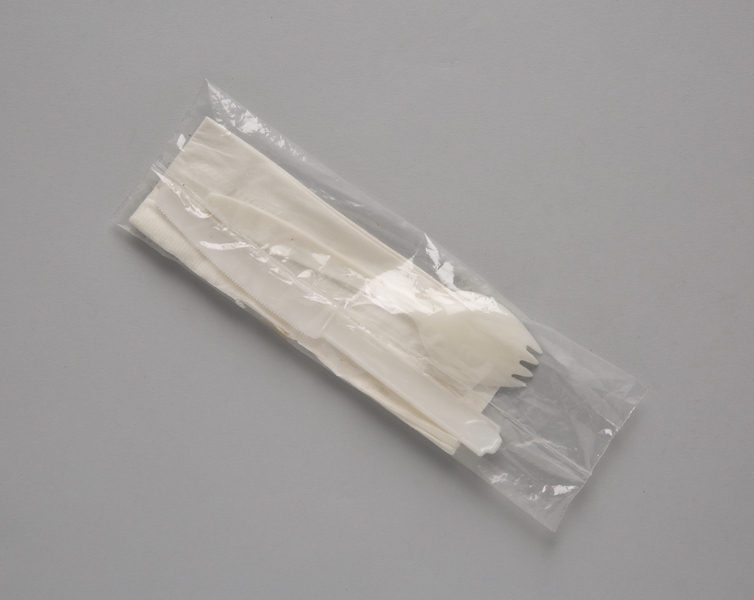 Image: utensil set: Republic Airlines