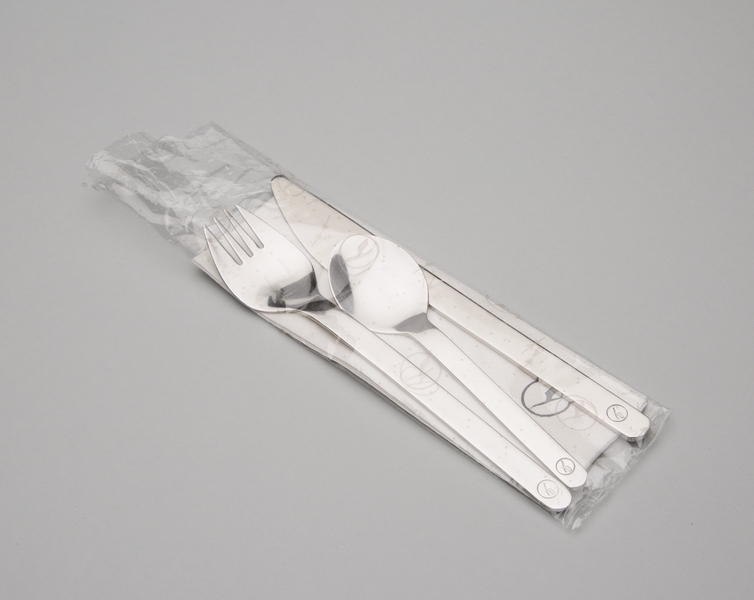 Image: utensil set: Lufthansa