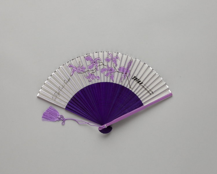 Image: folding fan: Thai Airways International