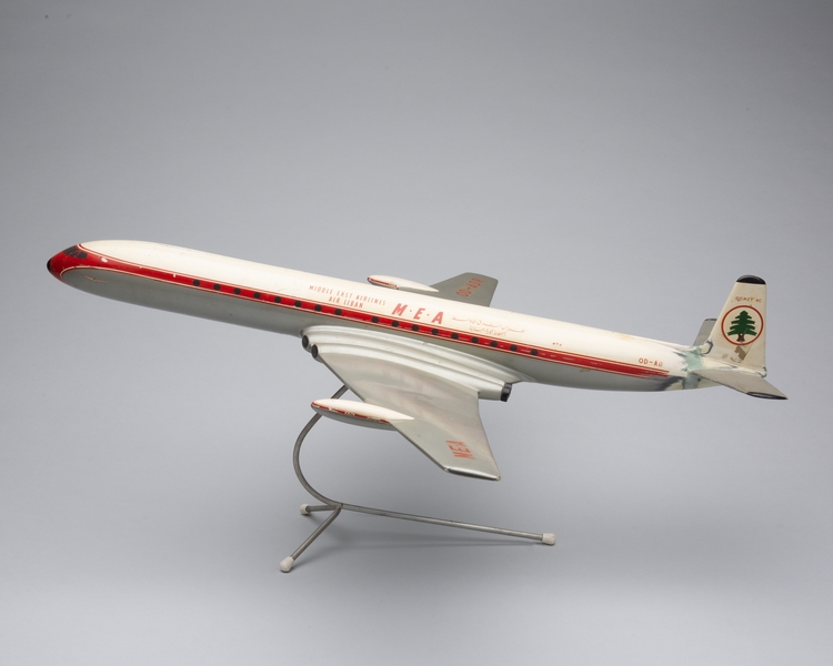 Image: model airplane: Middle East Airlines (MEA), de Havilland DH-106 Comet 4C