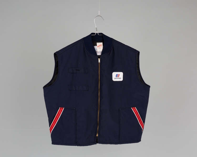 Image: mechanic vest: United Airlines