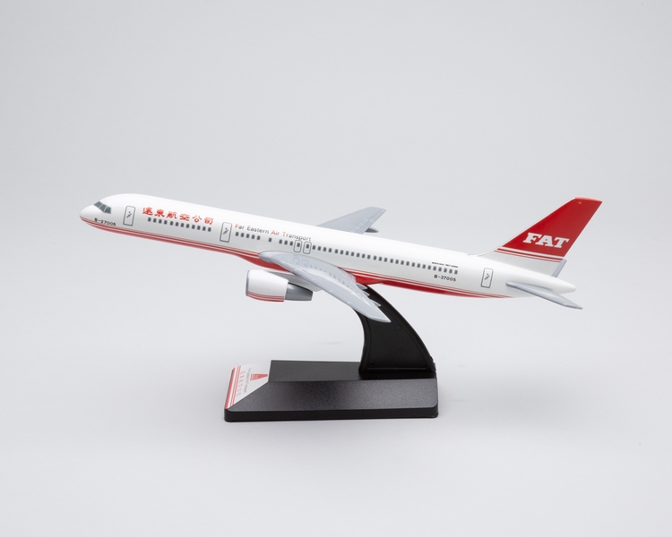 Image: model airplane: Far Eastern Air Transport, Boeing 757-200