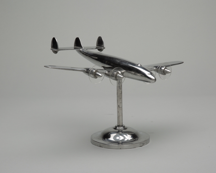 Image: model airplane: Lockheed 049 Constellation