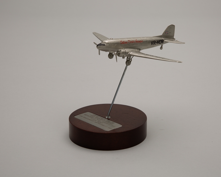 Image: model airplane: Cathay Pacific Airways, Douglas DC-3