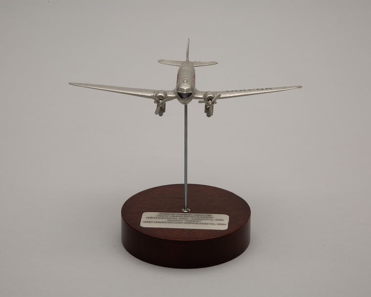 Image: model airplane: Cathay Pacific Airways, Douglas DC-3