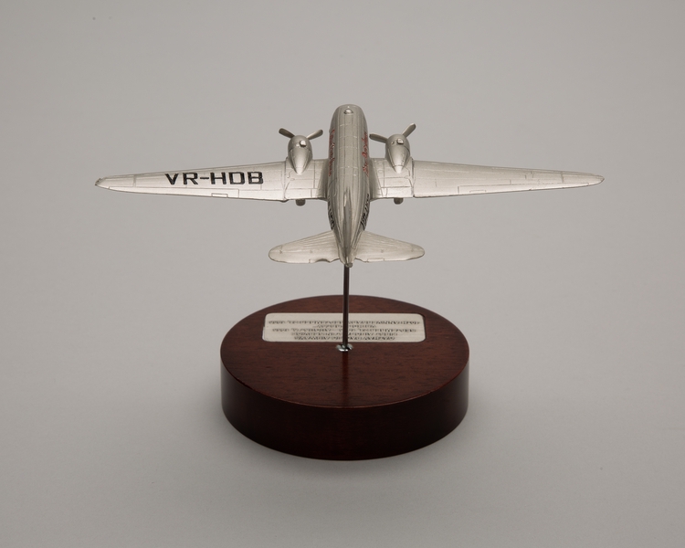 Image: model airplane: Cathay Pacific Airways, Douglas DC-3
